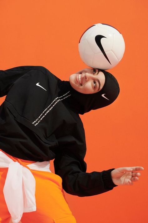 Nike Womens campaign for Womens World Cup 2019 (Nike) Nike Hijab, Nike Photography, Nike Campaign, Womens World Cup, Nike Inspiration, Sports Photoshoot, Sports Campaign, Gym Photoshoot, Sport Fashion Photography