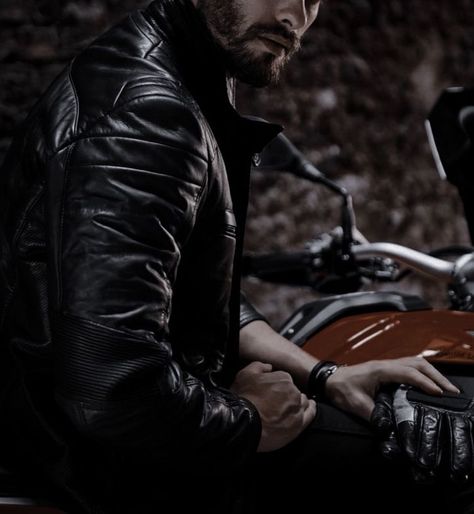 Bikes Drawing, Biker Romance Books, Rider Aesthetic, Biker Romance, Biker Couple, Motorcycle Couple, Bound By Honor, Romance Series Books, The Vikings