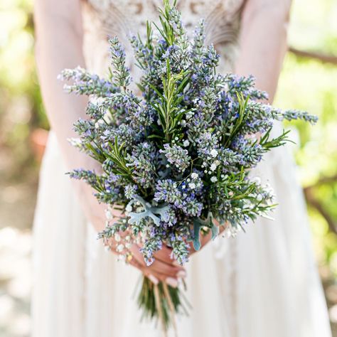 Lavender And Rosemary Wedding, Lavender And Rosemary Bouquet, Herbs Wedding Bouquet, Rosemary In Wedding Bouquet, Rosemary Bouquet Wedding, White Heather Bouquet, Rosemary Flower Bouquet, Rosemary Floral Arrangement, Italy Wedding Bouquet