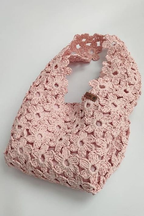 Vera Kocmanova Raffia Crochet Bag, Raffia Crochet, Bag Pattern Free, Crochet Handbags Patterns, Crochet Tote Bag, Crochet Bags Purses, Boho Purses, Crochet Tote, Crochet Stitch