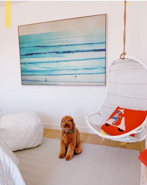 Preppy Beach House, Preppy Puppy, Preppy Rooms, Puppy Painting, Beach House Bedroom, Preppy Beach, Beach Room, House Bedroom, Room Goals