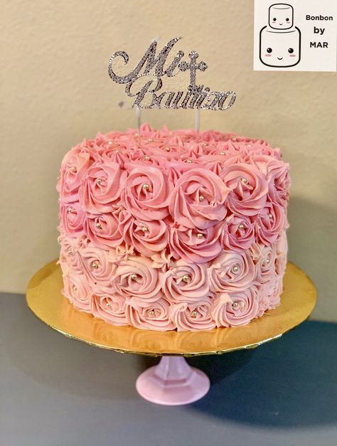 Buttercream Ombré pink rosettes cake Rosettes Cake, Pink Rosette Cake, Birthday Cake Pink, Pink Ombre Cake, Rosette Cake, Beach Instagram Pictures, Crown Cake, Beach Instagram, Ombre Cake