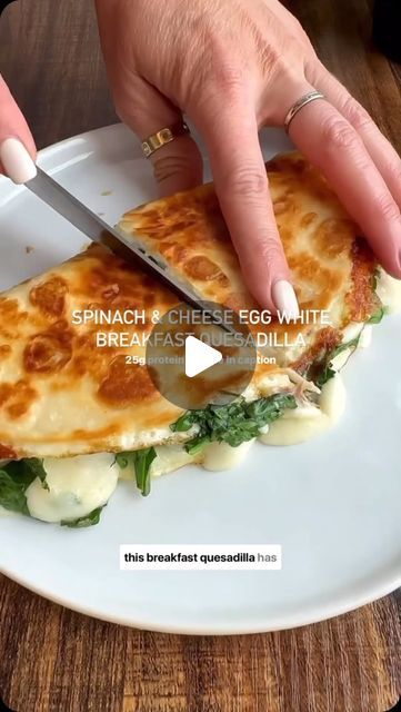 The Healthy Boom on Instagram: "✨ spinach & cheese egg white breakfast quesadilla ✨ it’s the crispy tortilla for me if I’m being honest but cheesy eggs and greens are always a big yes too!

love a good healthy + hearty breakfast and this one really delivers on both fronts — it’s simple enough to actually enjoy your morning and filling enough to hold you over till lunch, and a match made in heaven with a hot cup of coffee in hand. 🫶🏻🍃🥰

CHEESY SPINACH & EGG WHITE BREAKFAST QUESADILLA
25 g. protein / 21 g. carbs / 9 g. fat
1 flour tortilla (I used mission carb balance) 1/2 cup liquid egg whites (or 4 egg whites, whisked) 1/3 cup mozzarella cheese, grated, 1/3 cup spinach, chopped red pepper flakes, sea salt, black pepper, and any other seasonings to taste

1. heat a medium-sized skillet Healthy Hearty Breakfast, Egg White Breakfast, Breakfast Quesadilla, Cheesy Spinach, Spinach Cheese, Cheesy Eggs, Liquid Egg Whites, Flour Tortilla, Spinach Egg