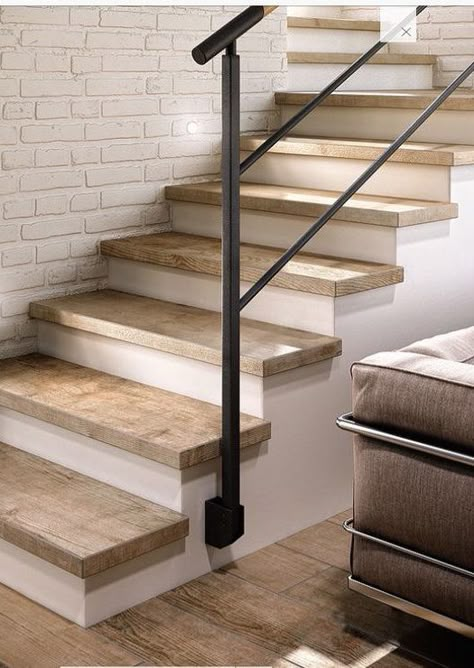 Stair Flooring Ideas, L Staircase, Granite Staircase Design, Under Stairs Closet, Retail Flooring, Stairs Closet, Granite Stairs, Stairs Vinyl, Modern Staircase Design