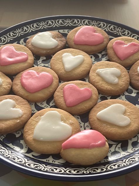 Hearts, cookies, baking, valentines,cute, icing Baking Valentines, Friends Aesthetics, Valentines Cute, Sugar Cookies With Sprinkles, Heart Sugar Cookie, Drinks Ideas, Cookies Baking, Heart Shaped Cookies, Sugar Cookie Frosting