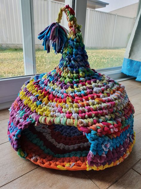 A Crochet Cat Cave - Cate Ruth Crochet Cat Cave, Crochet Cat Bed, Pregnancy Facts, Summer Mantle Decor, Cat Cave, Dresses Tight, Dress Homecoming, Summer Decorating Ideas, Crochet Round