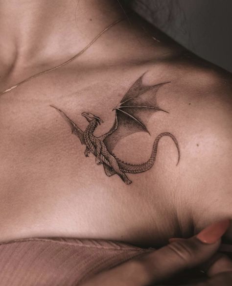 Thestral Tattoo, Dragon Tattoo Ideas, Red Dragon Tattoo, Tato Minimal, Small Dragon Tattoos, Bookish Tattoos, Dragon Tattoo For Women, Fantasy Tattoos, Muster Tattoos