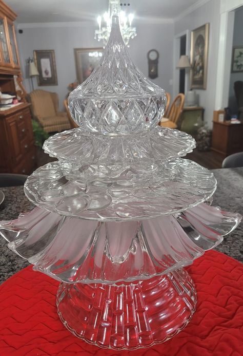 Crystal Christmas Tree, Glassware Crafts, Christmas Candle Decorations, Creative Christmas Trees, Christmas Tree Art, Christmas Tree Decorations Diy, Christmas Arts And Crafts, Handmade Christmas Crafts, Crystal Tree