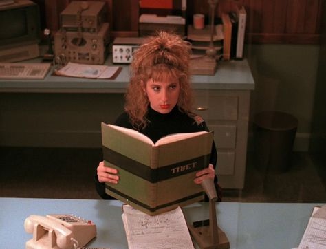 Kimmy Robertson, Love Twins, Shirley Jackson, Laura Palmer, Small Town America, Between Two Worlds, Books You Should Read, Haunted Hotel, King Book