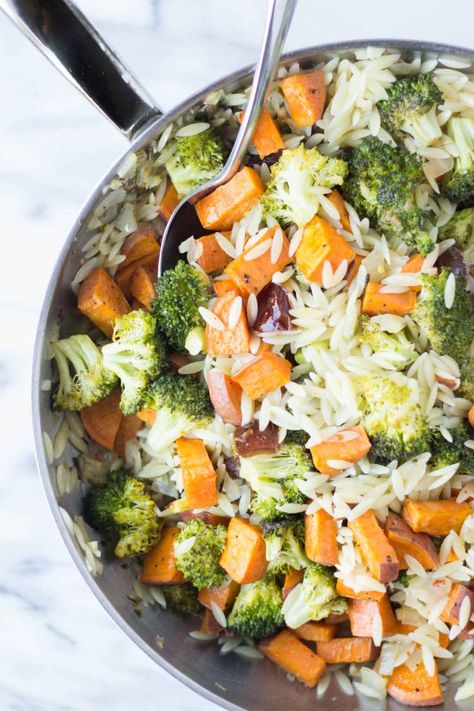 Roasted Broccoli & Sweet Potato Orzo Pasta // Fork in the Kitchen Sweet Potato Orzo, Most Healthy Foods, Broccoli Sweet Potato, Pasta Fork, Orzo Pasta Salad, Pasta Noodle Recipe, Vegetarian Pasta Recipes, Easy Rice Recipes, Vegan Pasta Recipes