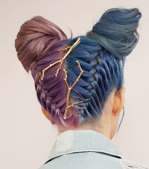 Space Buns, Hair References, Hair Color Light Brown, Penteado Cabelo Curto, Halloween Hair, Hair Reference, Cool Hair, Cool Hair Color, Crazy Hair