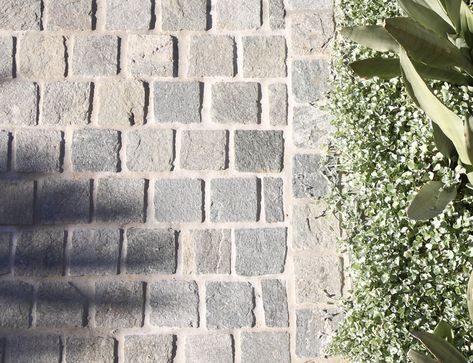 Modern Cobblestone Courtyard, Tumbled Cobblestone Pavers, Eco Outdoor Stone, Cobblestone Front Walkway, European Cobblestone Streets, Cobblestone Paver Patio, Cobblestone Landscaping, Cobblestone Porch, Bluestone Cobblestone