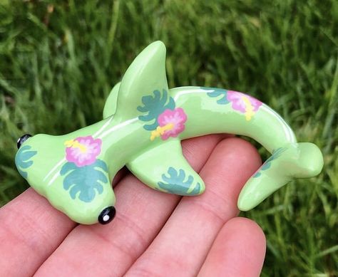 Air Dry Clay Whale Shark, Clay Shark Tutorial, Shark Air Dry Clay, Clay Shark Easy, Air Dry Clay Projects Animals, Clay Hammerhead Shark, Air Dry Clay Sea Animals, Clay Summer Ideas, Clay Crafts Ocean