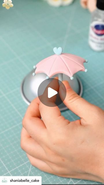 Arife Lamoulde Grant Road on Instagram: "Posted @withregram • @shaniabelle_cake ⛱️Super cute umbrella fondant cake topper tutorial ✨ Good idea for cake topper and cupcake topper, welcome to my page for more practical tips and tutorials.  #cupcaketopper#caketopper #tutorial#animal cake #cakehack #cutecake #fondant #fondantcake#cakeidea#foodphotography #foodphotographyandstyling #reelsinstagram #foodgasm #tasty #dessert #video #inspiration #instagood #reels #cakeart #sugarart #cakeideas #LoveCelebration #beautifulmoments" Cute Umbrella, Cute Umbrellas, Cake Hacks, Fondant Cupcake Toppers, Tasty Dessert, Fondant Cake Topper, Cake Topper Tutorial, Video Inspiration, Fondant Tutorial