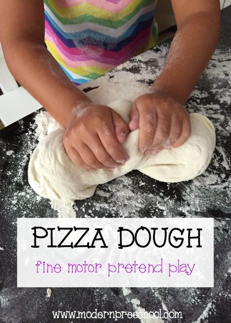 Pizza dough pretend play! Give preschoolers dough to strengthen fine motor skills through play from Modern Preschool. Pizza Sensory Play, Pizza Theme For Preschool, Italy Theme Preschool Activities, Food Fine Motor Activities, Family Friday Activities For Preschool, Preschool Pizza Theme, Preschool Pizza Activities, Pizza Crafts For Toddlers, Pizza Sensory Bin