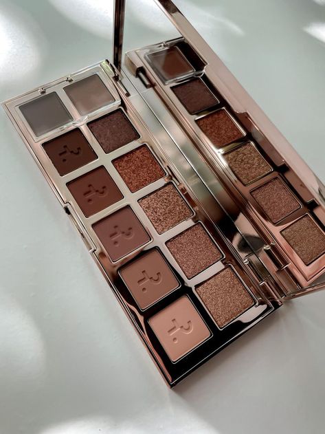 Patrick Ta Beauty Major Dimensions Eyeshadow Palette Best Eyeshadow Palette, Natural Makeup Look, Makeup List, Makeup Eyeshadow Palette, Neutral Eyeshadow Palette, Makeup Is Life, Best Eyeshadow, Neutral Eyeshadow, Dior Makeup