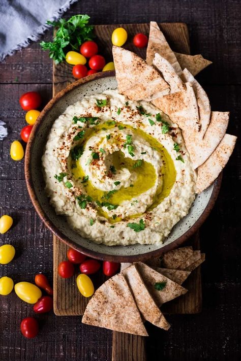 Learn the secret to making the BEST Baba Ganoush!  Made with only five simple ingredients, this Lebanese Eggplant Dip is smoky and delicious and can be roasted or grilled. A delicious vegan appetizer to serve with pita or veggies! Authentic Baba Ganoush Recipe, Lebanese Eggplant, Babaganoush Recipe, Vegan Appetizer, Baba Ghanoush, Tahini Paste, Eggplant Dip, Baba Ganoush, Vegan Roast