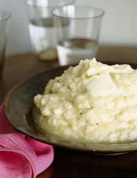 Parsnip Puree Recipe, Potato Purée, Thanksgiving Favorites, Gourmet Magazine, Scottish Food, Parsnip Puree, Garlic Potatoes, Making Mashed Potatoes, Autumn Recipes