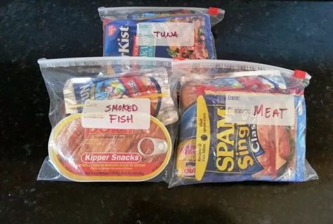 Homemade Mre, Meal Kits Diy, Prepper Pantry, Pantry Meals, Emergency Planning, Meal Ready To Eat, Emergency Preparedness Food, Preserving Foods, Disaster Plan