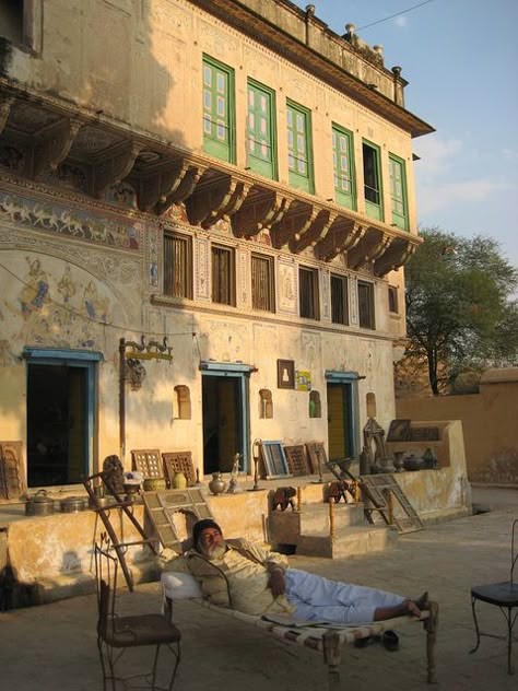 Marriage Garden Design, Haveli House India, Haveli Aesthetic, Old Indian Architecture, Indian Mural Painting, Mandawa Haveli, Old Punjab, South Asian Architecture, Pakistani Architecture