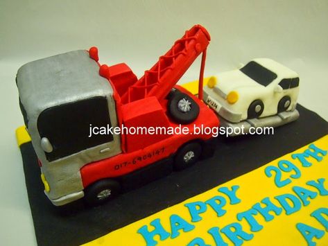 Jcakehomemade: Tow Truck birthday cake Tow Truck Cake, Abc Kids Tv, Truck Birthday Cake, Truck Birthday Cakes, Happy 29th Birthday, Truck Cake, Truck Cakes, 3rd Birthday Cakes, Candy House