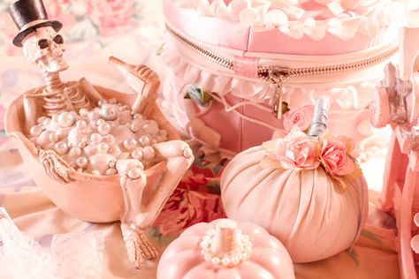 Pink halloween aesthetic decor skeleton in bathtub and pink pumpkins, michaels pink halloween, pink halloween, pink halloween decor, pinktober, pinkoween, girly halloween, girly halloween decor, girly fall, pink fall Halloween Costumes Pink Hair, Pink And Gold Halloween Decor, Cute Pink Halloween Decor, Skeleton In Bathtub, Halloween Costumes Pink, Halloween Aesthetic Decor, Pink Halloween Room Decor, Pink Halloween Aesthetic, Pink Ghost Halloween Decor