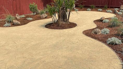 Decomposed Granite Backyard Ideas, Crushed Granite Front Yard, Landscaping With Decomposed Granite, Decomposed Granite Patio Ideas, Crushed Granite Landscape Backyards, Dg Landscaping Decomposed Granite Patio, Decomposed Granite Pathway, Dg Front Yard Landscape, Decomposed Granite Driveway