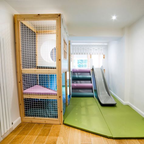 Home Soft Play, Soft Play Playroom, Small Active Playroom, Playroom Design Indoor Playground, Loft Playroom Ideas, Active Playroom Ideas, Soft Playroom, Cool Playroom Ideas, Sensory Kids Room