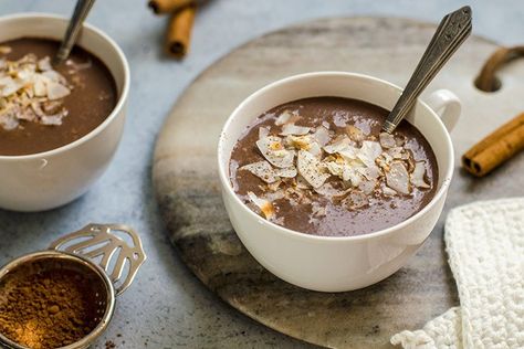 How to Make Toasted Dairy-Free Coconut Hot Chocolate Cider Cocktail Recipes, Dairy Free Hot Chocolate, Coconut Hot Chocolate, Toasted Coconut Chips, Paleo Drinks, Yum Recipes, Coconut Chips, Chocolate Topping, Raw Cacao