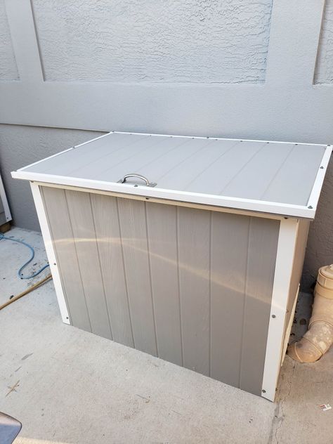 Built a storage deck box diy unit to cover our outdoor chest freezer and matches shed. https://pin.it/smipsqayydbguz Outdoor Freezer, Freezer Cover Up Chest, Chest Freezer Upcycle, Freezer Cover Ideas, Outdoor Freezer Cover, Chest Freezer Makeover, Old Chest Freezer Ideas Repurpose, Diy Outdoor Storage, Outdoor Deep Freezer Cover