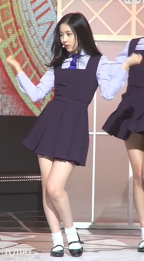 Gfriend Stage Outfits, Scripting Ideas, Kpop Stage, Sinb Gfriend, Dance Cover, Polka Dress, Stage Outfits, Concert Outfit, Concert