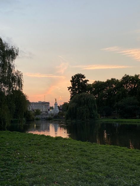 St James Park London, London Video, Waterloo Sunset, St James Park, London Girl, London Vibes, London Living, Living In England, St James' Park