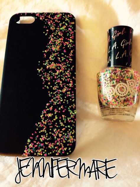 This is a black plain dollar tree iPhone 5 case. I got the glitter at rite aid. I love this brand but the dollar tree has the same. I painted it for fun but because the case is so slick I added the glitter to hold the phone better. Glitter Iphone 6s Cases, Glitter Iphone 6 Case, Phone Case Diy Paint, Diy Phone Case Design, Diy Case, Cheap Phone Cases, Diy Iphone Case, Glitter Iphone Case, Diy Mobile