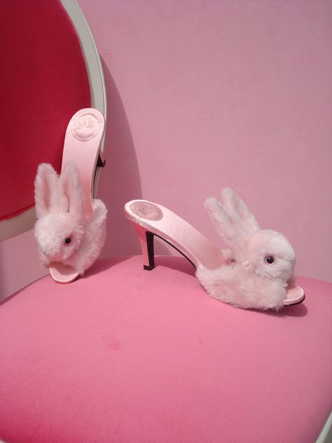 Tout Rose, Glitter Rosa, Bunny Slippers, Dr Shoes, Tickled Pink, Everything Pink, Soft Sculpture, 가을 패션, Crazy Shoes