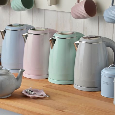 Looking to freshen up your kitchen this Spring with some pastel colours? Why not get the ultimate pastel colour kettle for just £19.99!😆… Pastel Kitchen Appliances, Pastel Kitchen Accessories, Pastel Kitchen, Pastel Home Decor, Pastel House, Pastel Fashion, Pretty Pastel, Kitchen Accessories, Kitchen Organization