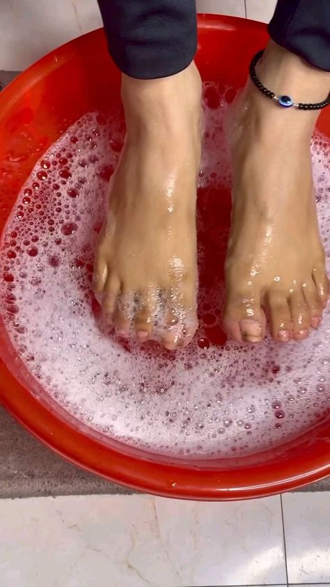 #Lemon_Baking #Beginner_Skin_Care_Routine #Water_Lemon #Hand_And_Foot_Care Lemon Baking, Beginner Skin Care Routine, Water Lemon, Natural Skin Care Ingredients, Hand And Foot Care, Beautiful Skin Care, Natural Face Skin Care, Diy Skin Care Routine, Pedicure At Home