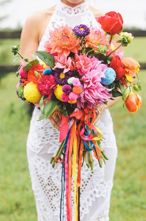 Rainbow Wedding Theme, Wedding Pom Poms, Colorful Bridal Bouquet, Bright Wedding Flowers, Boda Mexicana, Rainbow Wedding, Bright Wedding, Colorful Bouquet, Mexican Wedding