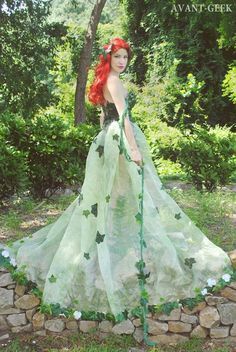 Poison Ivy Dress, Poison Ivy Costume, Jewelry Banner, Ivy Cosplay, Ivy Costume, Poison Ivy Cosplay, Geeky Jewellery, Poison Ivy Costumes, Hallowen Ideas