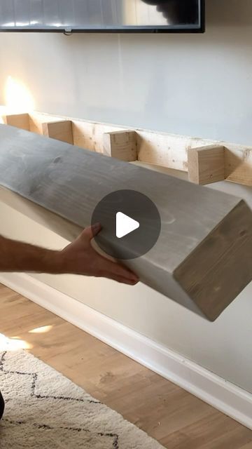 Mantle Shelf Diy, Diy Easy Shelf Ideas, Wood Mantle Without Fireplace, Build Floating Shelf, How To Floating Shelf, Building A Floating Shelf, Float Shelf Under Tv, Diy Wall Mantle, Diy Tv Floating Shelves