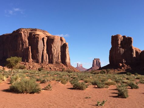 Old Western Landscape, American Desert Landscape, Environment Study Reference Photo, Wild West Landscape, Wild West Desert, Western Scenery, Desert Inspo, Desert Scape, American Plains