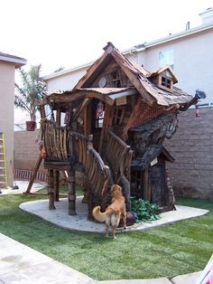 Crooked Tree, Cool Dog Houses, Tree House Designs, Tiny House Decor, Kids Playhouse, Farmhouse Cottage, Cottage Design, Play House, Dog Houses