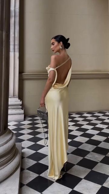 Meshki Yvette Dress, Meshki Bridesmaid, December Wedding Guest Dress, Meshki Dresses, 2023 Dress, Senior Szn, Queen Outfits, Instagram Dress, December Wedding