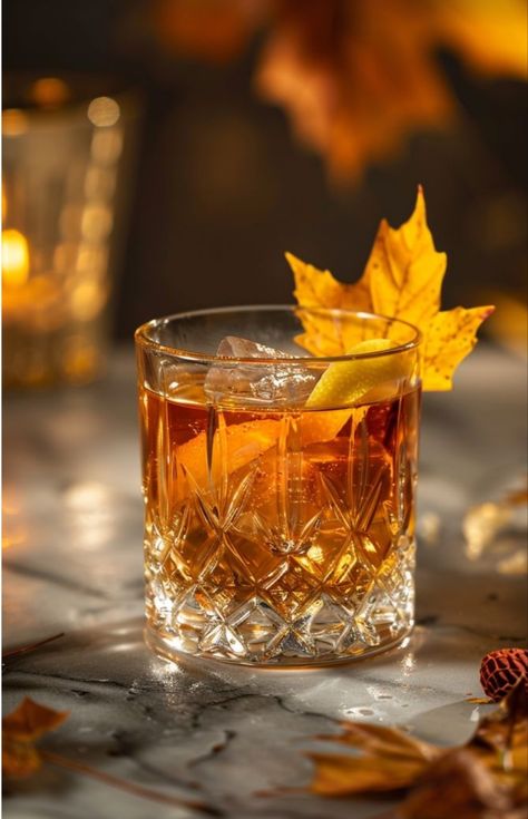 Maple Leaf Cocktail, Maple Syrup Drinks, At Home Cocktails, Drink Photography Ideas, Maple Cocktail, Home Cocktails, Autumn Cocktail, Maple Water, Apple Cocktail