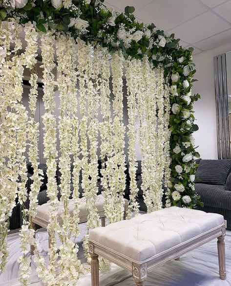 Diy Nikkah Partition, Nikkah Separation Decor, Nikah Flower Curtain, Green Nikkah Decor, Nikkah Setting, Nikkah Divider, Nikah Decorations, Nikkah Partition, Nikkah Inspiration