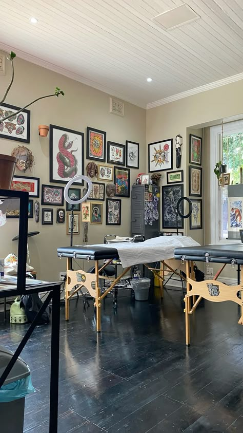 #tattoo #sinonskin #durban #aesthetic Tattoo Station Aesthetic, Aesthetic Tattoo Artist, Tattoo Store Aesthetic, Tattoo Parlour Aesthetic, Tattoo Appointment Aesthetic, Tattooshop Aesthetic, Tattoo Artist Studio, Tattoo Machine Aesthetic, Aesthetic Tattoo Studio