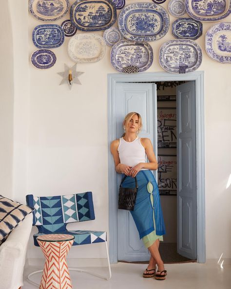 Lucy Williams on Instagram: “Our Spetses cork sandals, Hydra lattice leather bag and a wall of very good plates. Summer staples (named after two favourite Greek…” Lucy Williams Style, Easy Summer Style, Luxe Handbags, Eclectic Chic, Lucy Williams, Simple Summer Style, Cork Sandals, Black Slip Dress, Everyday Basics