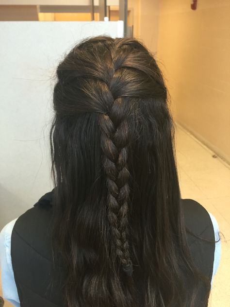 Half French braid, half down Half French Braid, Half French Braids, French Braid Hairstyles, Peinados Fáciles Para Cabello Corto, French Hair, Penteado Cabelo Curto, School Hairstyles, Hairstyle Inspo, Hair Stylist Life