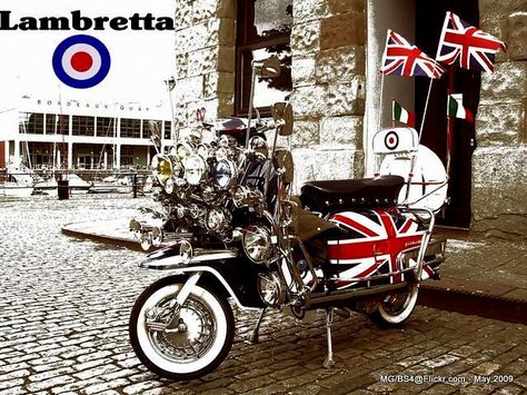 Bristol Mod Scooter Club | Myk | Flickr Retro Scooter, Mod Scooter, Mod Look, Lambretta Scooter, Mod Girl, Vespa Lambretta, Vespa Vintage, Scooter Girl, Vespa Scooters