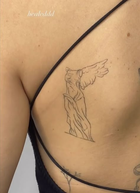 Roman Tattoos For Women, Statue Tattoo Woman, Victory Statue Tattoo, Rome Tattoo Women, Goddess Statue Tattoo, The Muses Tattoo, Greek Woman Tattoo, Louvre Tattoo, Roman Inspired Tattoos