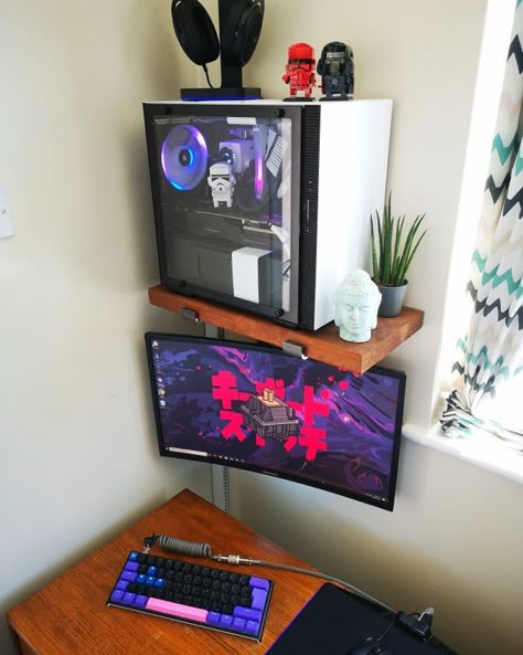 Tiny Computer Desk, Tiny Home Gaming Setup, Pc Gaming Setup Small Space, Tiny House Gaming Setup, Tiny Room Setup, Small Gaming Setup Bedroom, Tiny Gaming Setup, Small Desk Pc Setup, Tiny Game Room